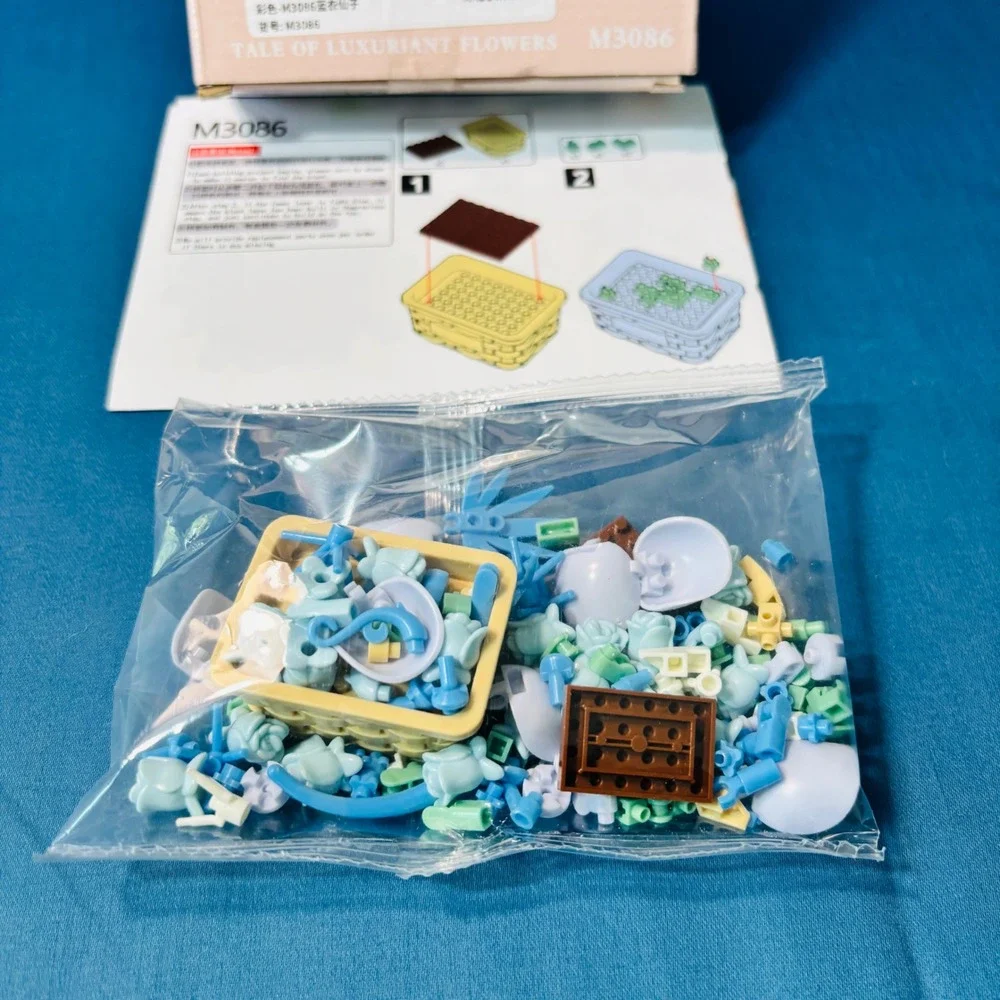 World of Flowers M3086 Blue Fairy 166pc Mini Flower Building Block Set